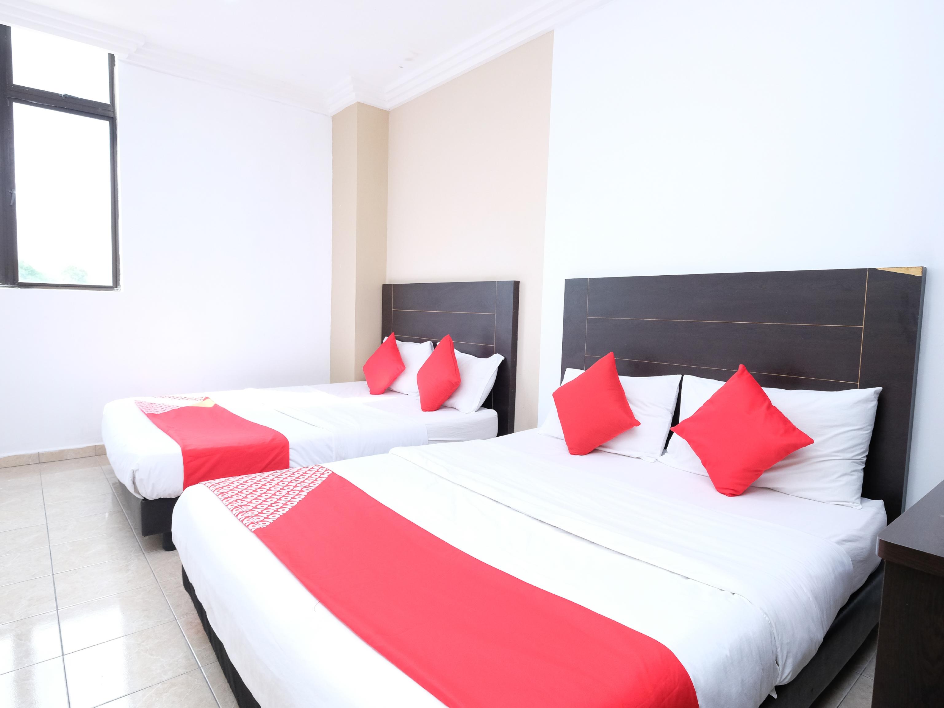 OYO 717 Mr J Hotel Wakaf Che Yeh 2 Buitenkant foto