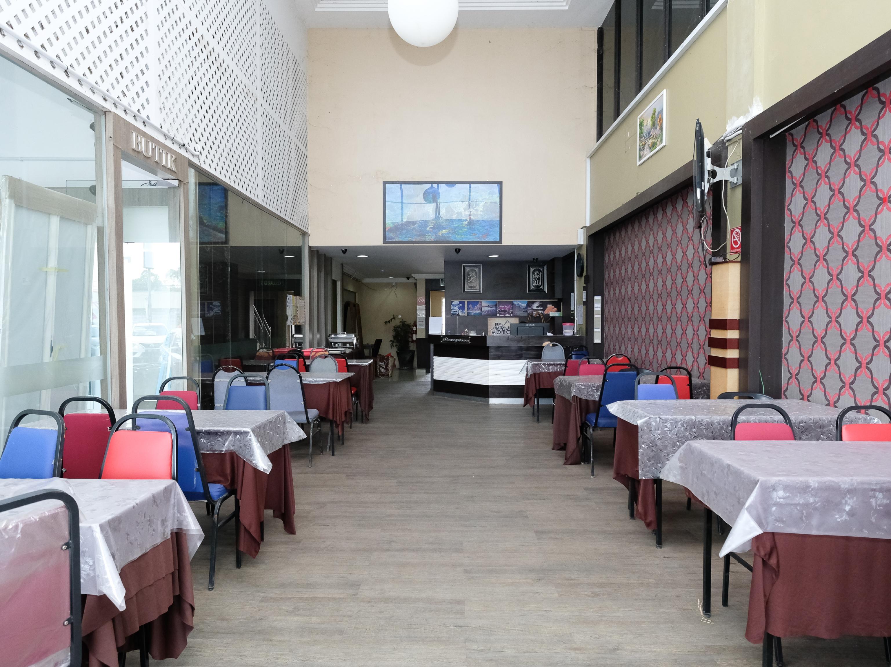 OYO 717 Mr J Hotel Wakaf Che Yeh 2 Buitenkant foto