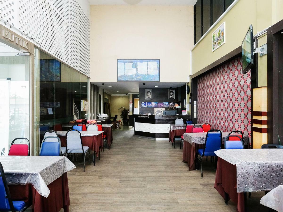 OYO 717 Mr J Hotel Wakaf Che Yeh 2 Buitenkant foto