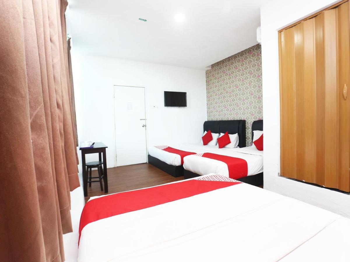 OYO 717 Mr J Hotel Wakaf Che Yeh 2 Buitenkant foto