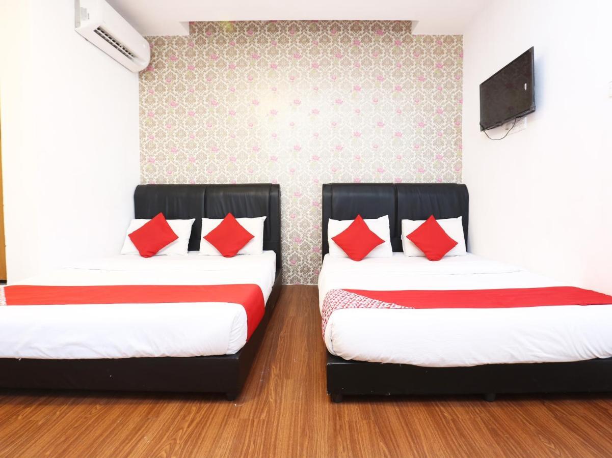 OYO 717 Mr J Hotel Wakaf Che Yeh 2 Buitenkant foto