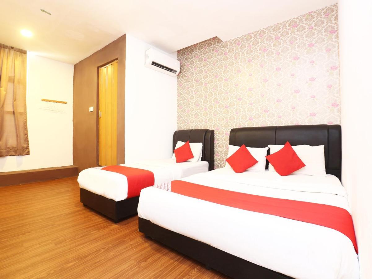 OYO 717 Mr J Hotel Wakaf Che Yeh 2 Buitenkant foto