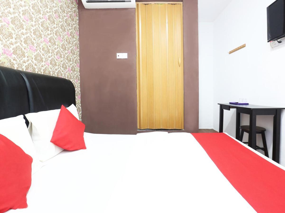 OYO 717 Mr J Hotel Wakaf Che Yeh 2 Buitenkant foto