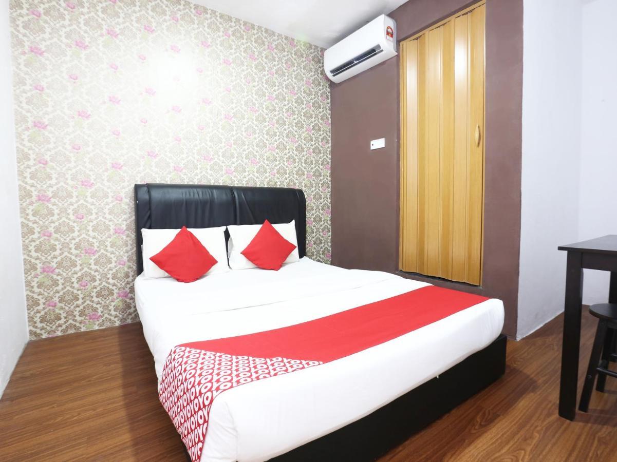 OYO 717 Mr J Hotel Wakaf Che Yeh 2 Buitenkant foto