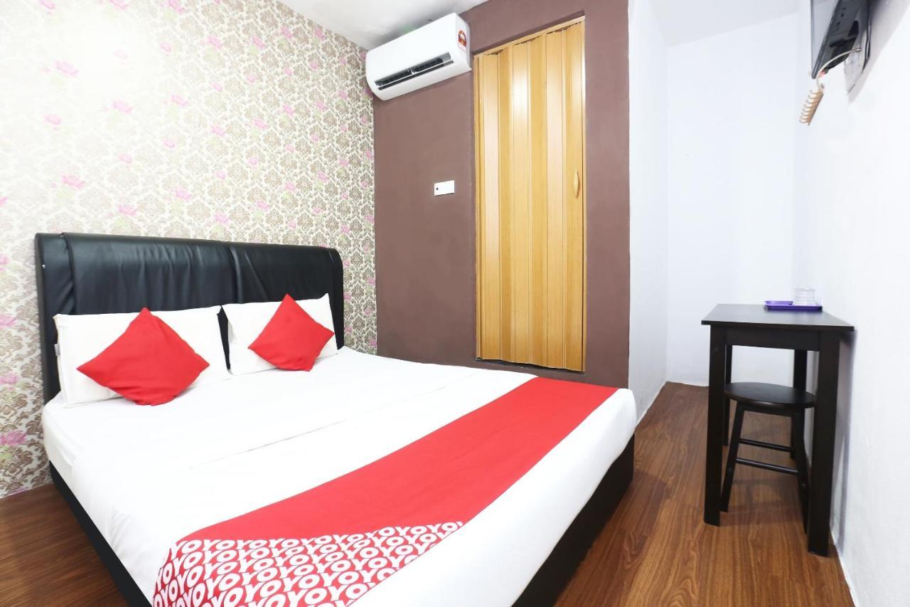 OYO 717 Mr J Hotel Wakaf Che Yeh 2 Buitenkant foto