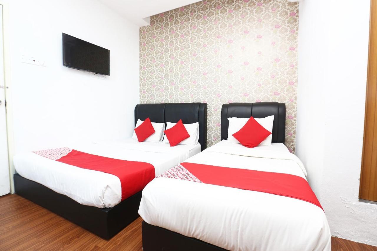 OYO 717 Mr J Hotel Wakaf Che Yeh 2 Buitenkant foto