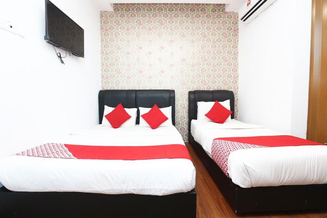 OYO 717 Mr J Hotel Wakaf Che Yeh 2 Buitenkant foto