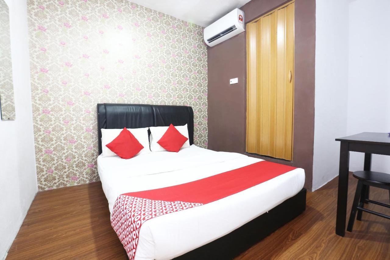 OYO 717 Mr J Hotel Wakaf Che Yeh 2 Buitenkant foto