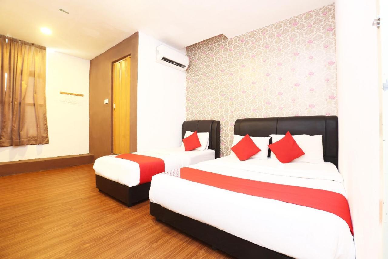 OYO 717 Mr J Hotel Wakaf Che Yeh 2 Buitenkant foto