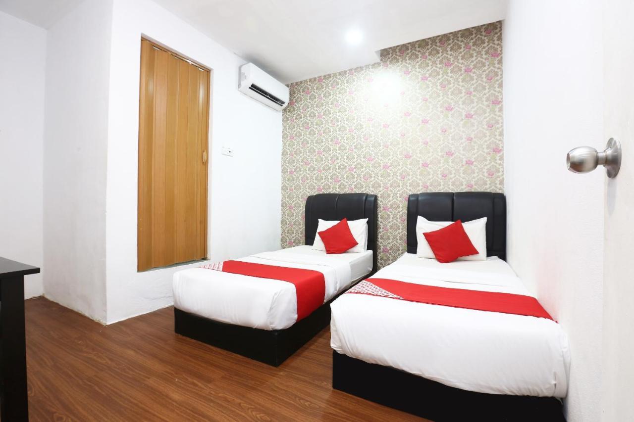 OYO 717 Mr J Hotel Wakaf Che Yeh 2 Buitenkant foto